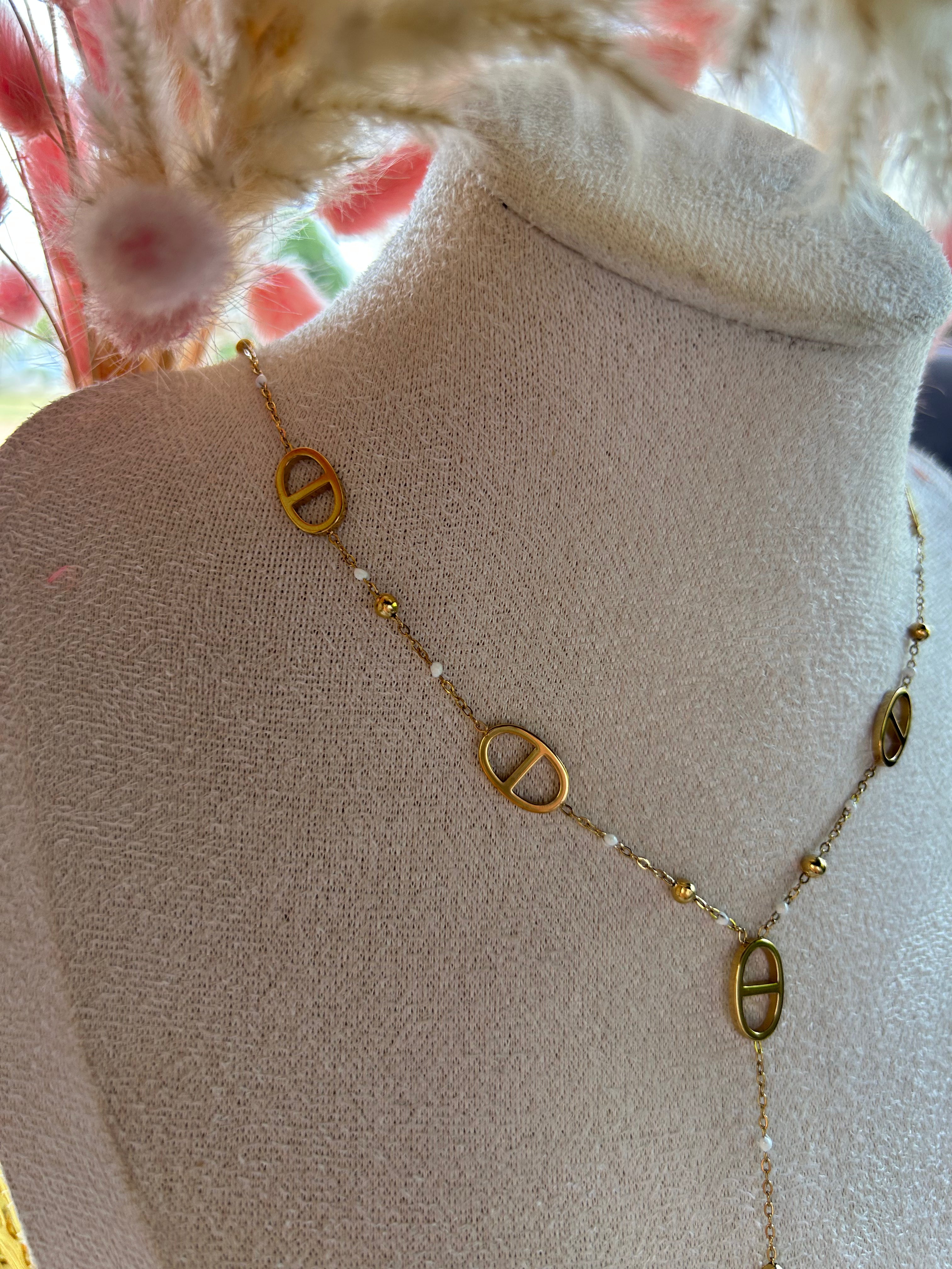 collier marine y simple