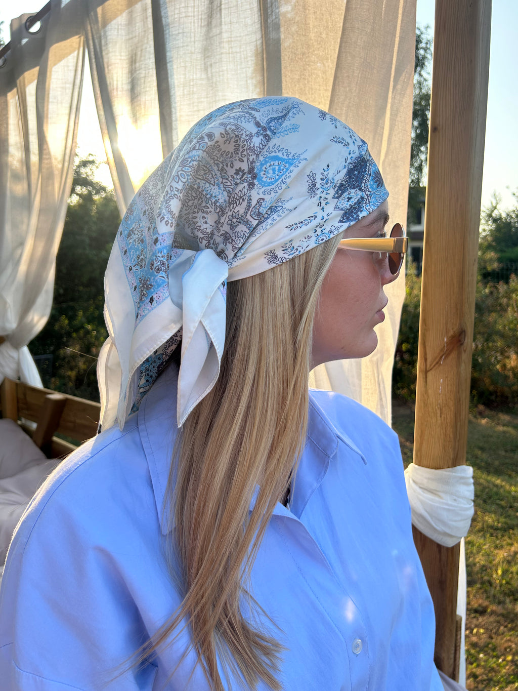 foulard Melania 🩵